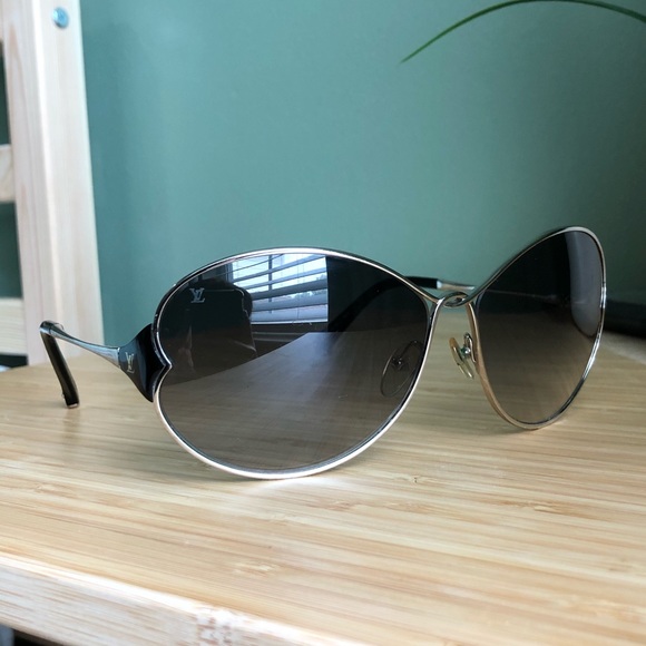 COPY - Louis Vuitton daisy sunglasses - Picture 1 of 11